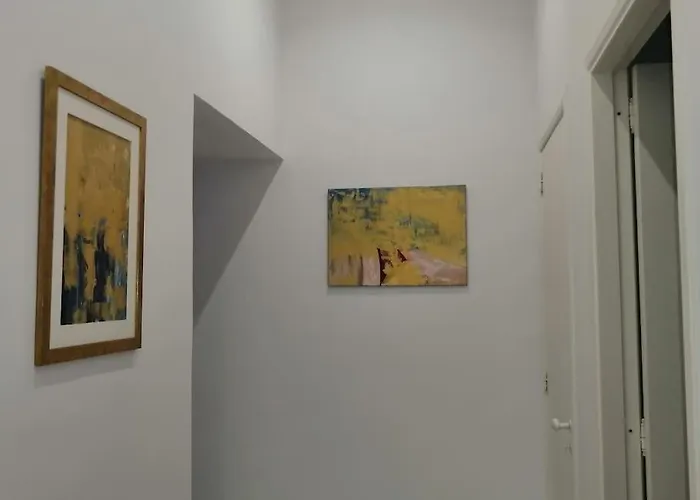 Inside Naples-dint'e'viche' *