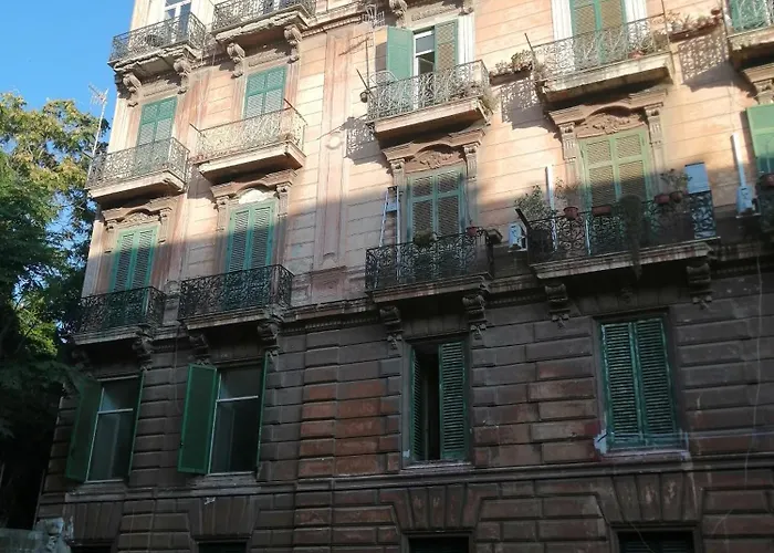 Inside Naples-dint'e'viche' Νάπολη